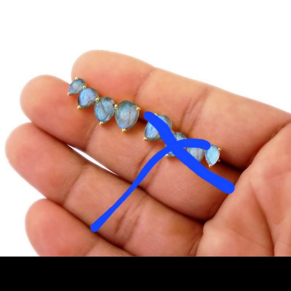 Moonstone crawler earing (one piece)